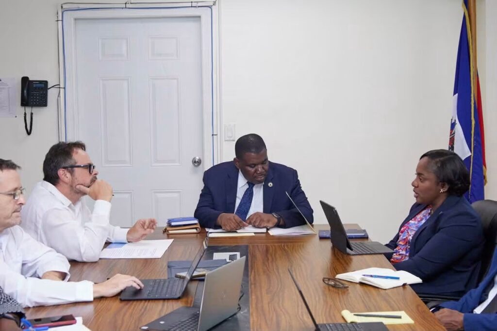 Sandra Paulémon réaffirme l’engagement du gouvernement en faveur d’élections crédibles et du retour à l’ordre constitutionnel